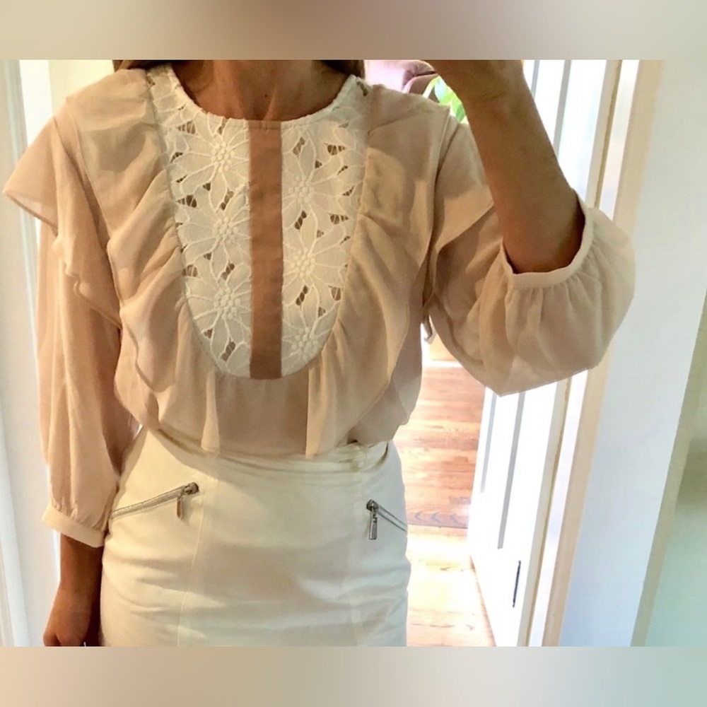 NWOT Lace detail cut blouse -Small Champagne & Strawberry